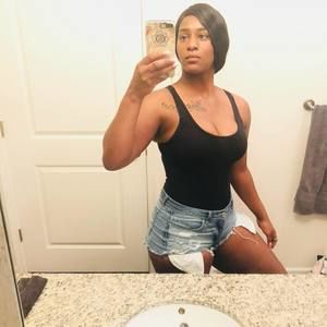 Meet your Posher, Yasmine